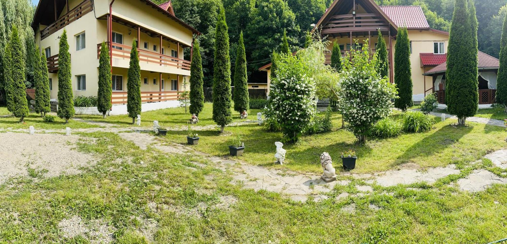 Готель Pensiunea La Padure Cheia, Prahova Maneciu Екстер'єр фото